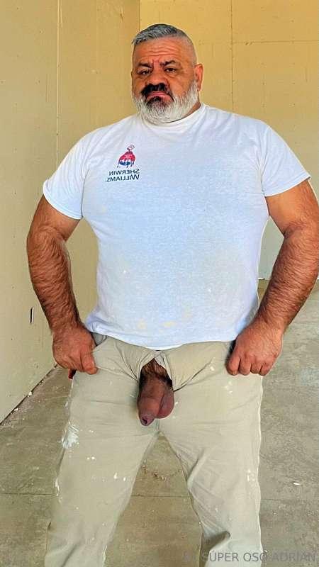 Cuando llegas al trabajo bien caliente. Esperando que te vea..