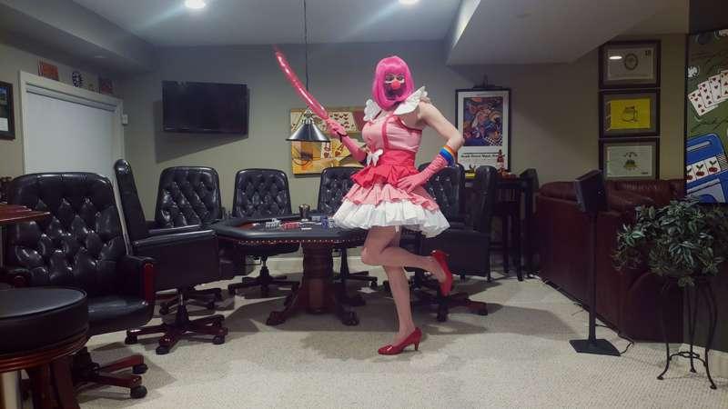One, two, BLOOON~!

Here's my Geiru Toneido cosplay! This mi..