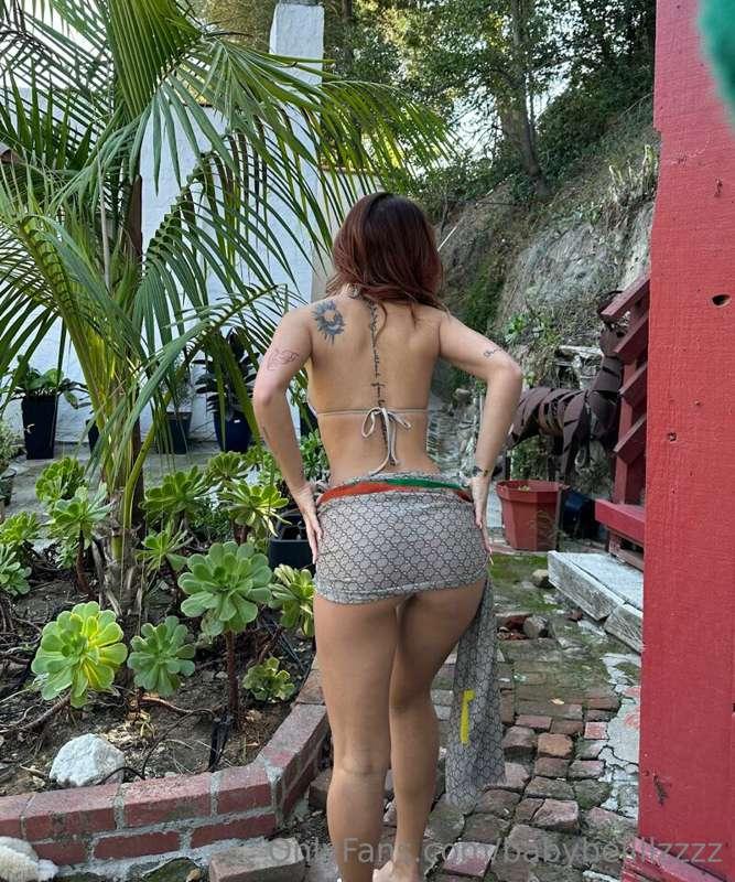 HUMP DAY 🍑🍑🍑