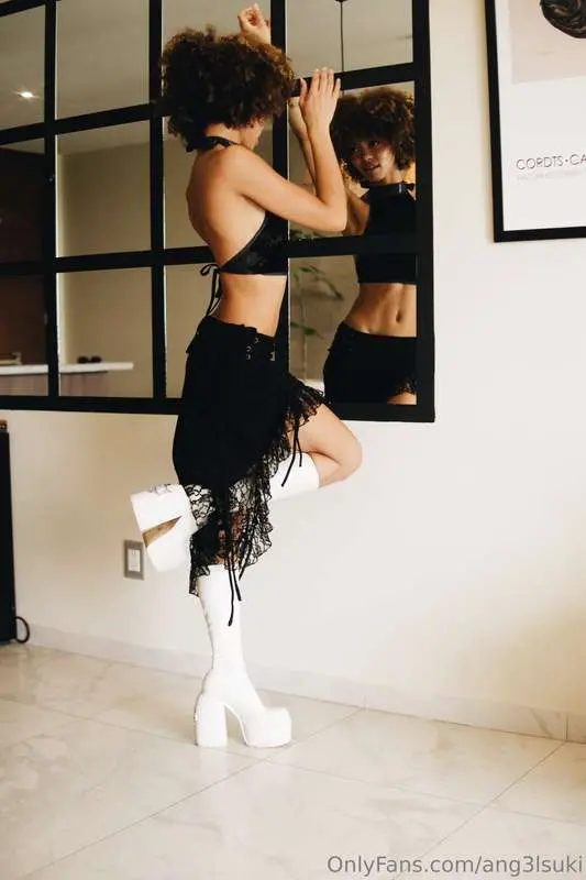 do you like your blasian cutie in black? 💕