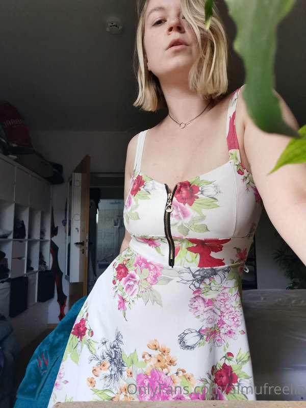 We all love summer for being so  hot and for wearing less cl..