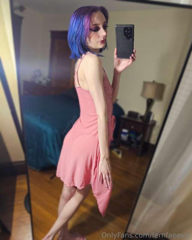Go to the second pic to see my ass 🤭