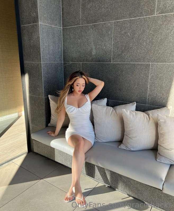 Sitting pretty, but don’t get it twisted—I’m in charge here...