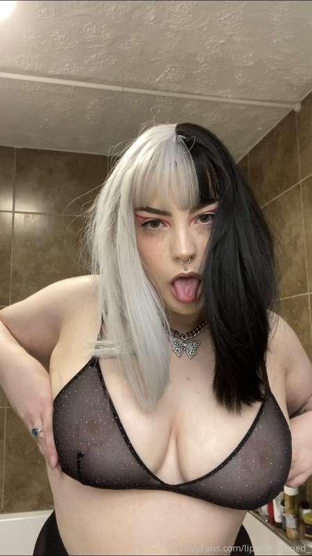 lipstickstained_ image #1