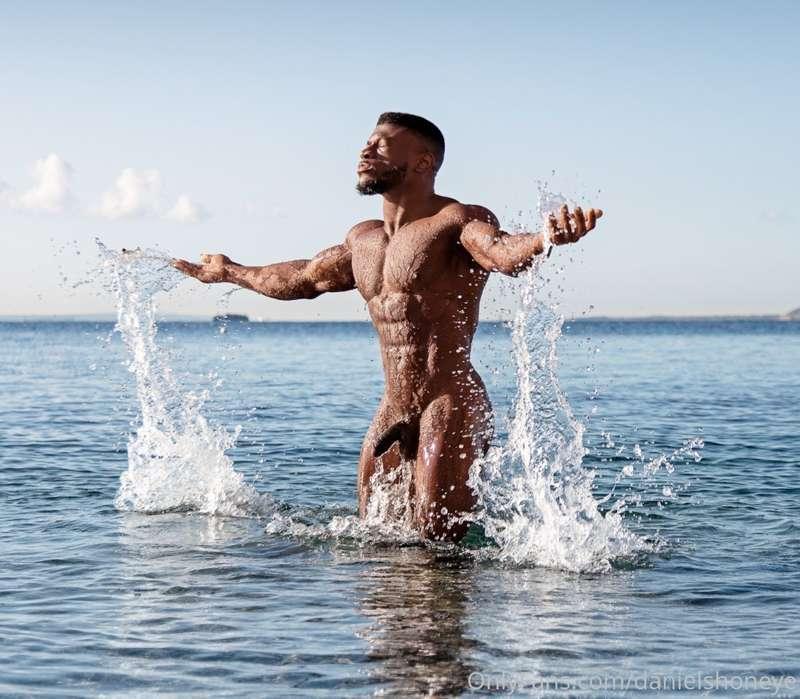 New Onlyfans exclusive! 
Smash 💥 like if it’s hot! 🥵