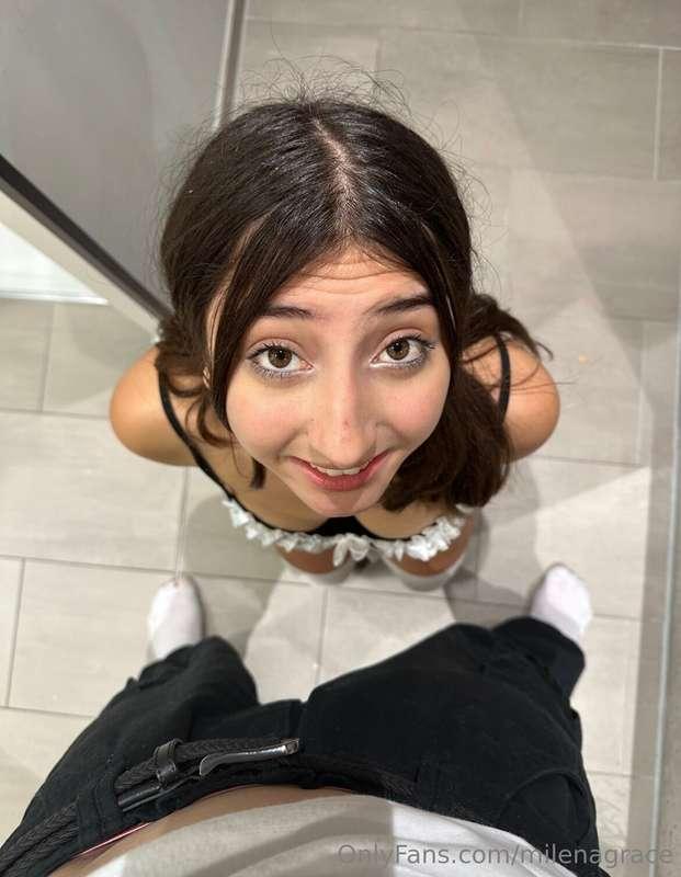 Do you like the view daddy 🥺😋