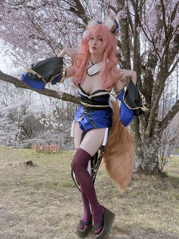Tamamo in cherry blossom 