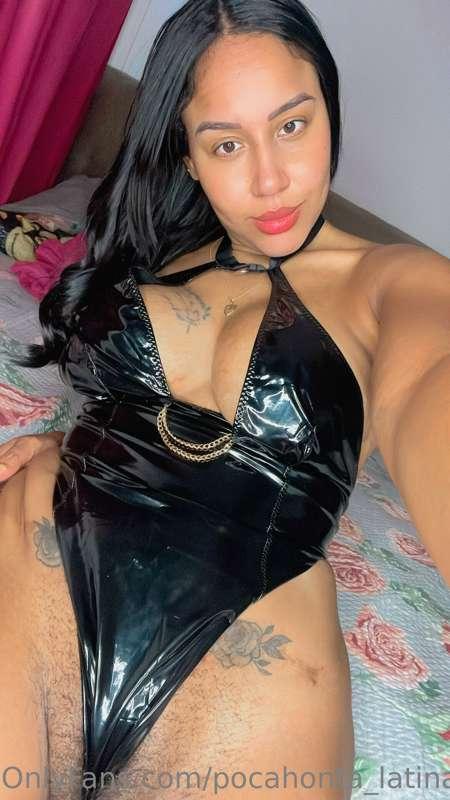 VIDEOCALLS available with my latex suit 😈💦💦💦