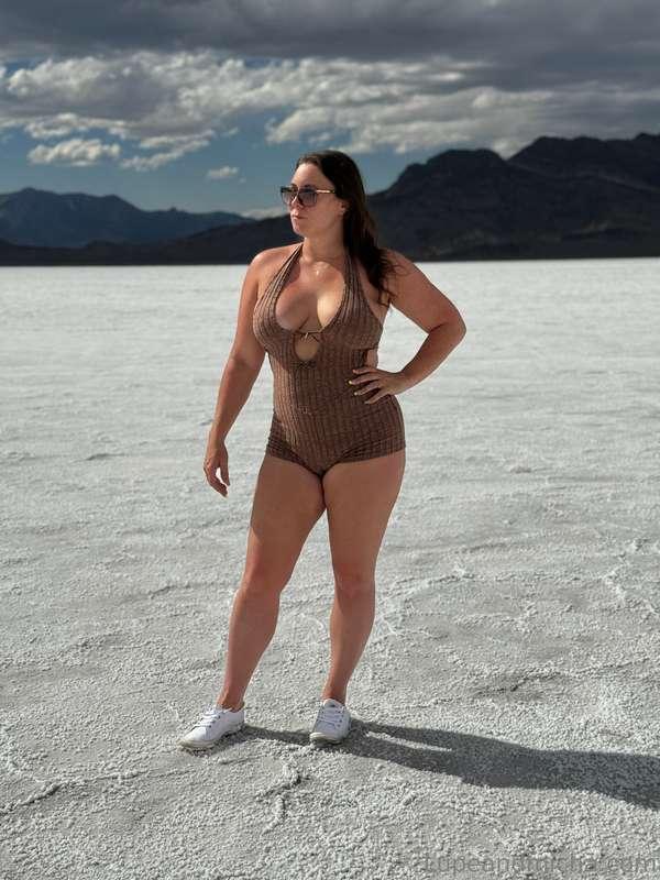 Utah Salt Flats made for the perfect back drop!