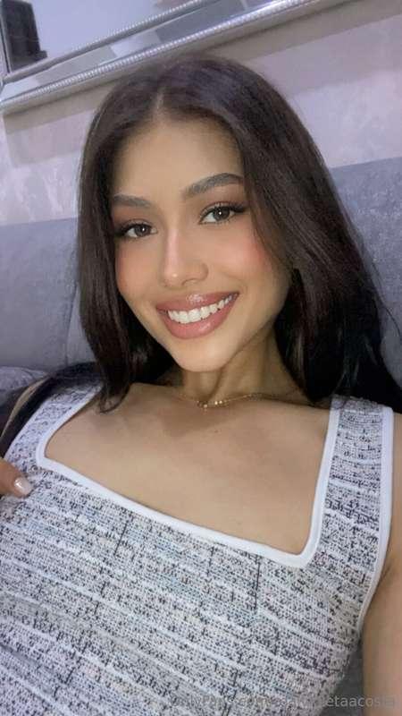 She's a work of art, a masterpiece in motion. 💞