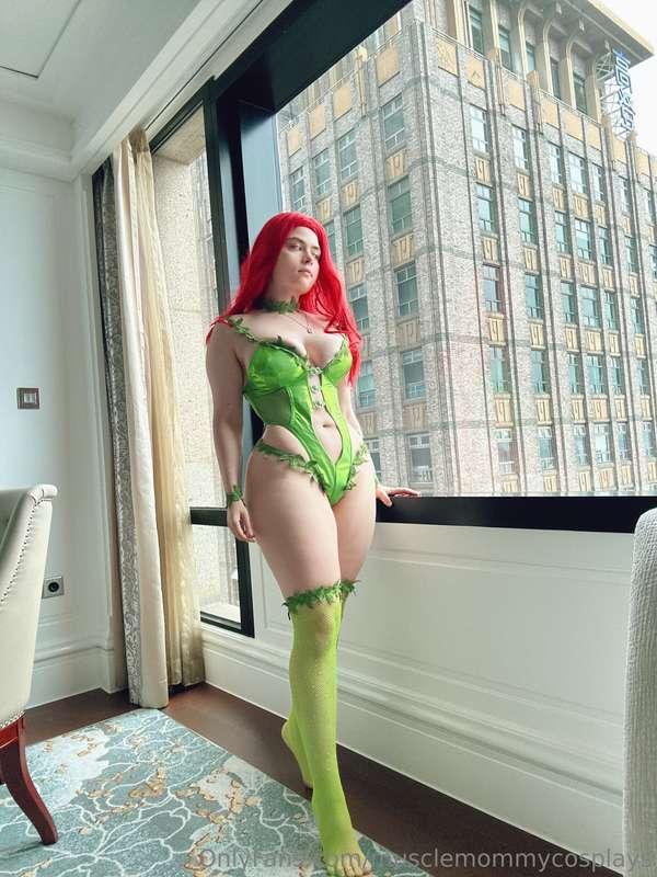 musclemommycosplays image #0