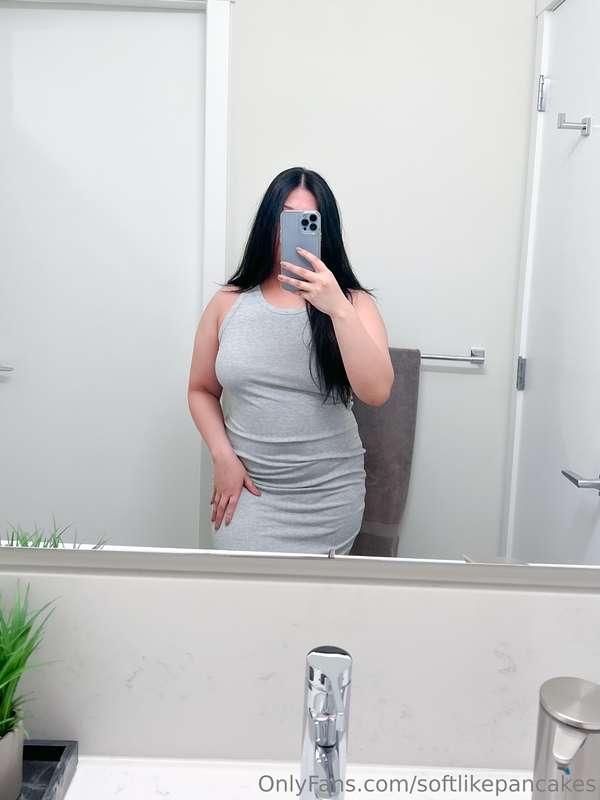 Do you like my dress? 😋  ( swipe to undress me ) 🥰