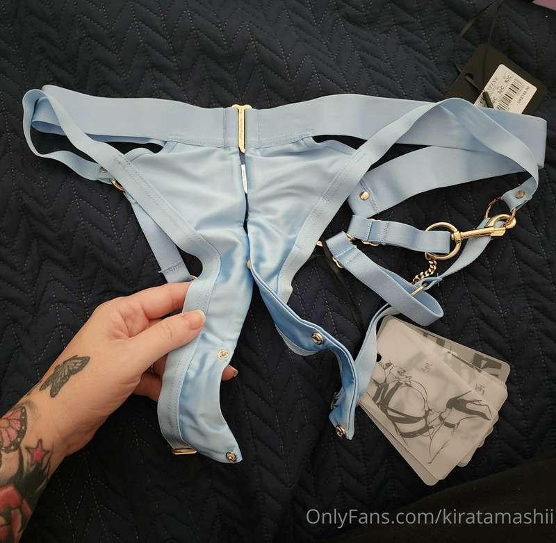 How's this for easy access 😈💦🥵  Now to read the tags on how ..