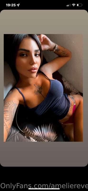 Swipe to undress me ➡️ 😈