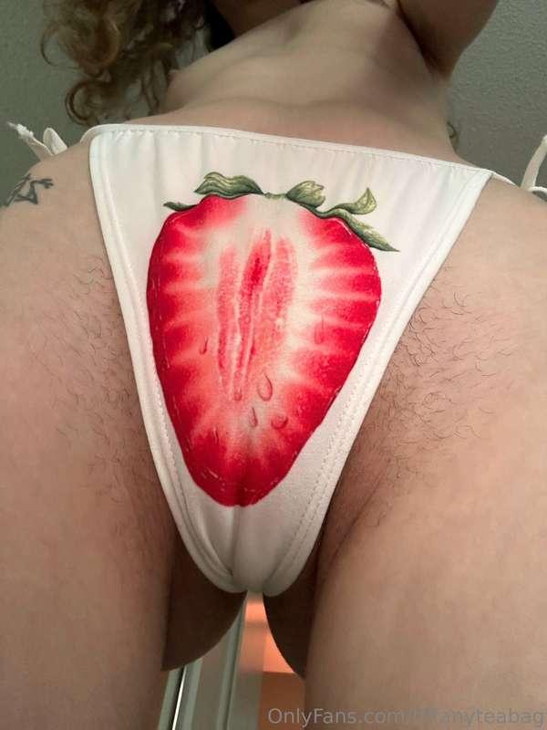 fuzzy just like a strawberry 😩🍓😛😛