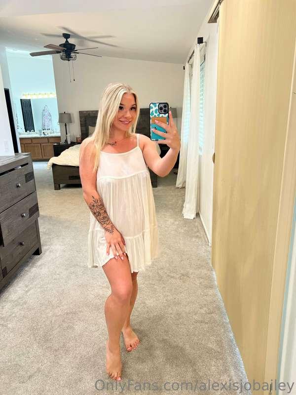 Happy Monday! Go sub to my VIP page for a free cream pie vid..
