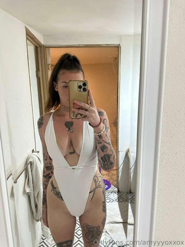 Is fucking in the mirror a turn on for you?