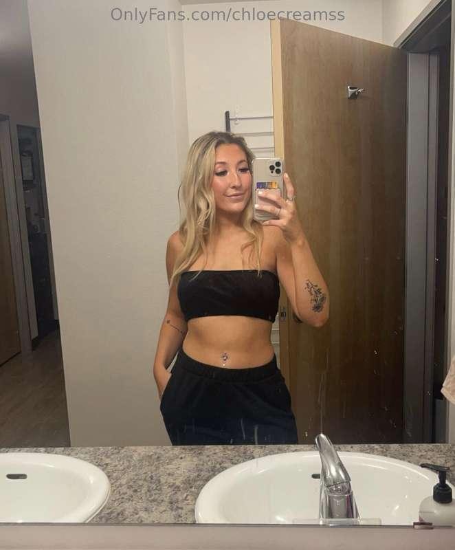 @avastargirllTHREESOMES ARE HER FAVORITE 💦💦💦 SHES SENDING TH..