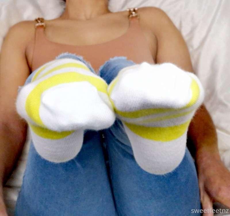 New Photo Set on Etsy.
Yellow stripe socks 👌