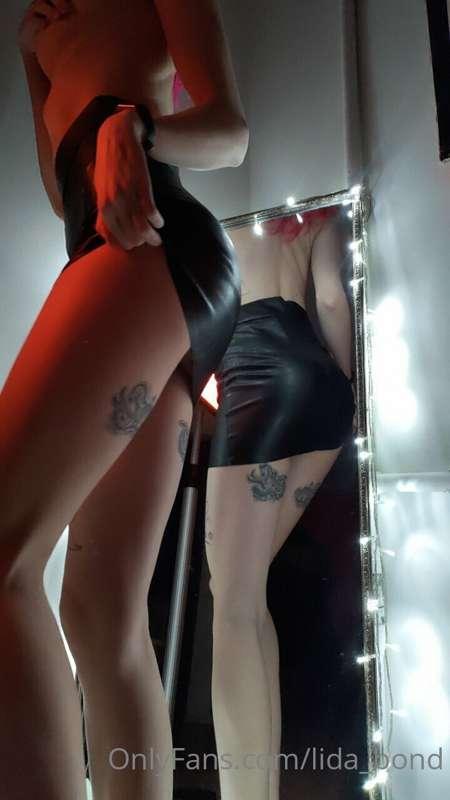 Double trouble for this booty day 🍑😜
You can tip to get more..