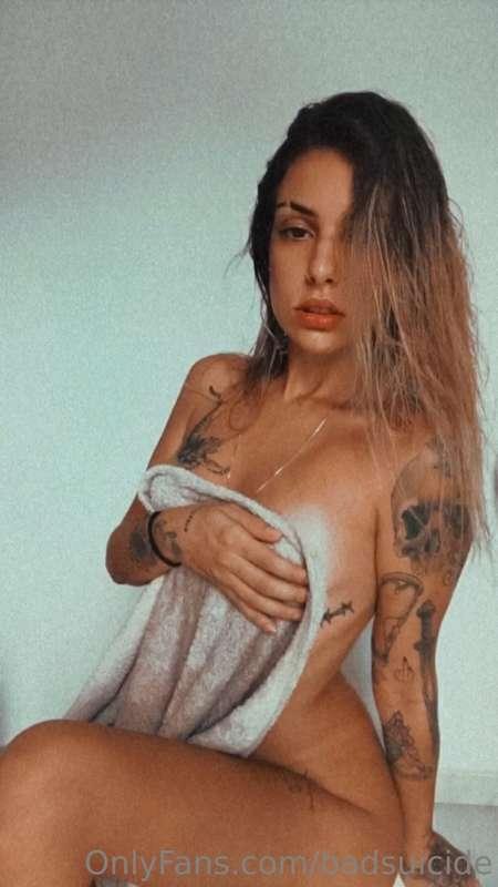 swipe for booty 🍑