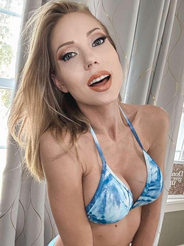 Unlock the secret to my playful side, send me some TIP LOVE ..