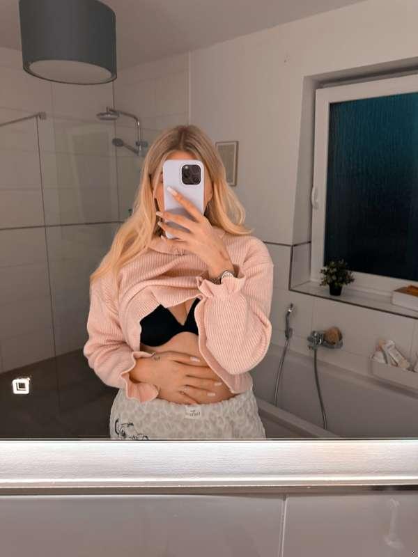 Einfach mal den Pulli hoch… 😮‍💨