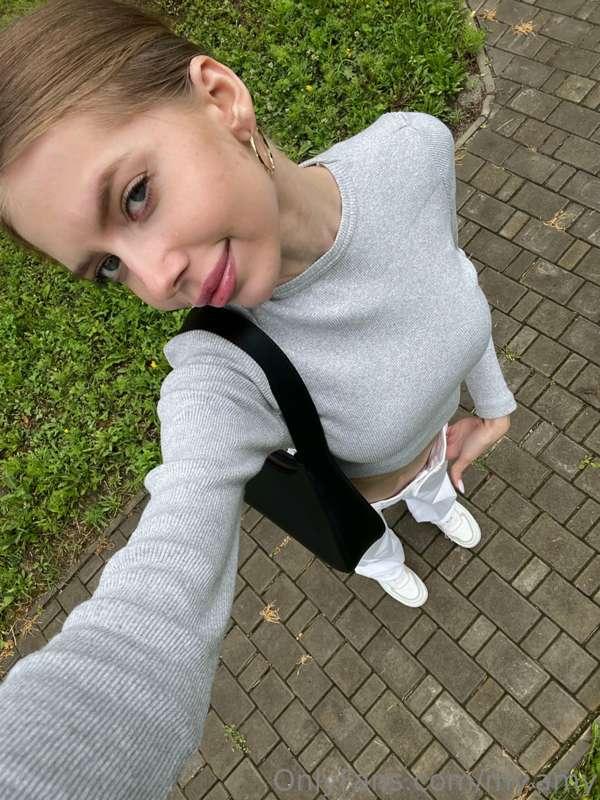 I miss walking in warm weather🙈