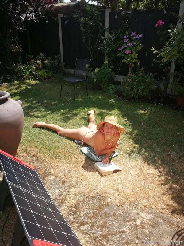 mischagoeswild image #0