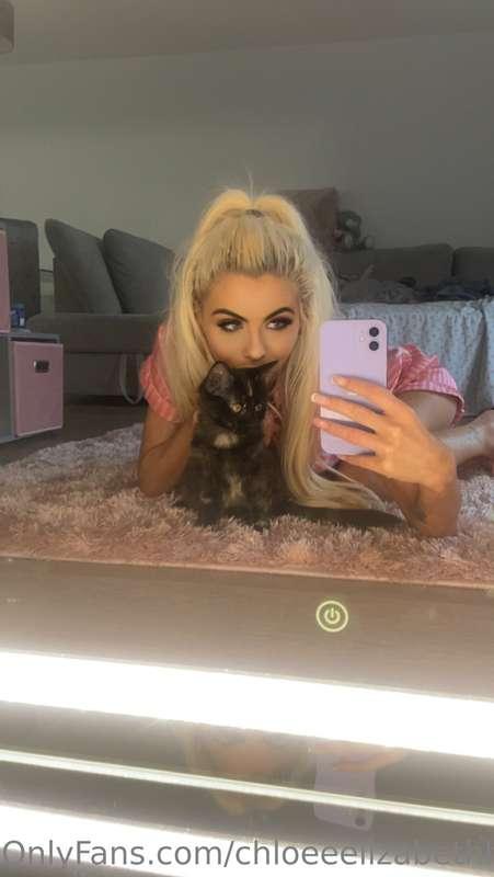 Just made the naughtiest content🙈https://onlyfans.com/chloee..