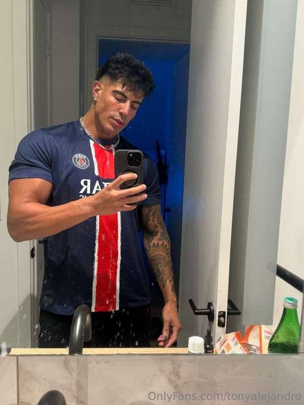 whats everyone up to this weekend? 😏