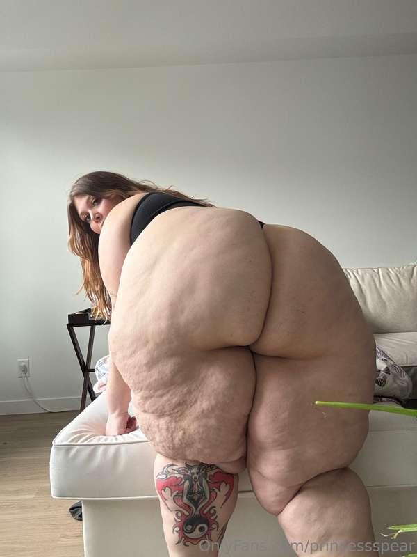 I'm sending a 3 minute video of me bent over, with my booty ..