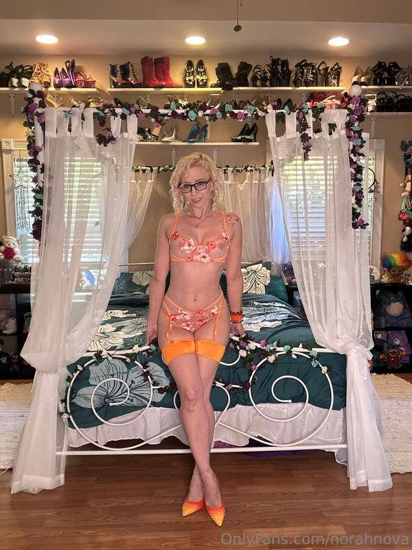 My newest photoset and tease :) 