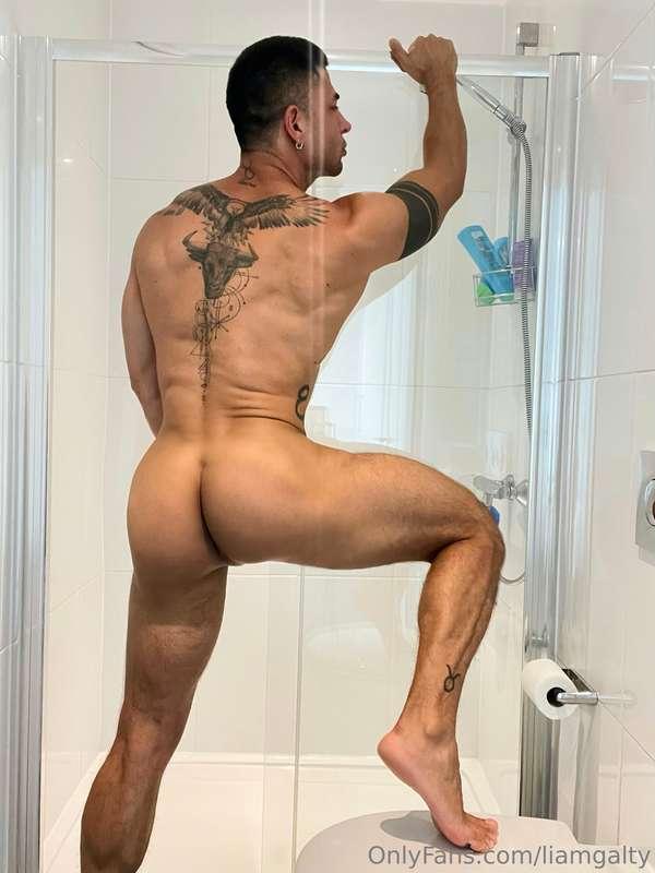 Help me with the towel, please 🙏🏻