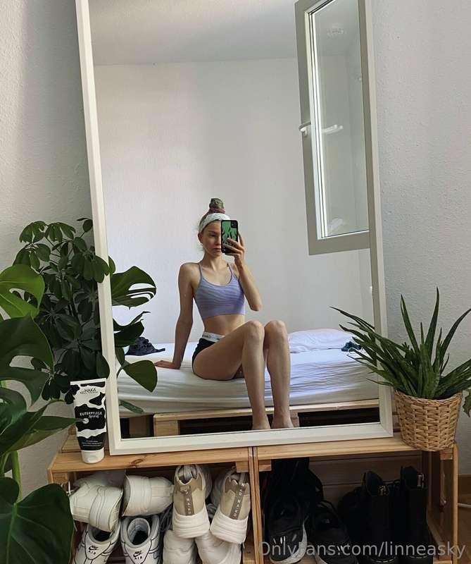 good morning 🤍 old pic aus meiner Yoga Zeit, aber vermisse e..