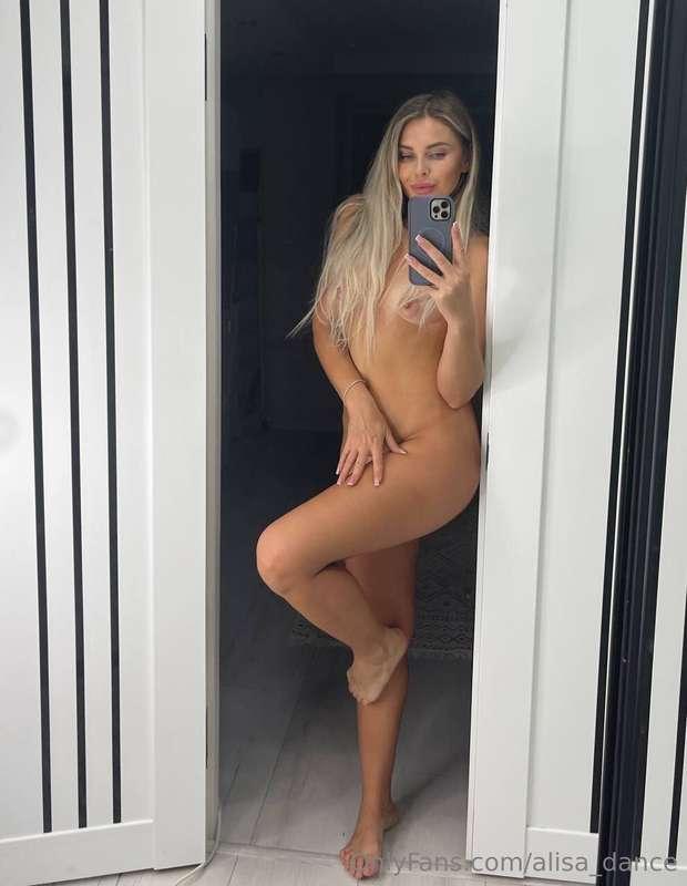 🔥 FREE PAGE🔥@diva_victoria@diva_victoria🔥 MILF with BIG ASS ..