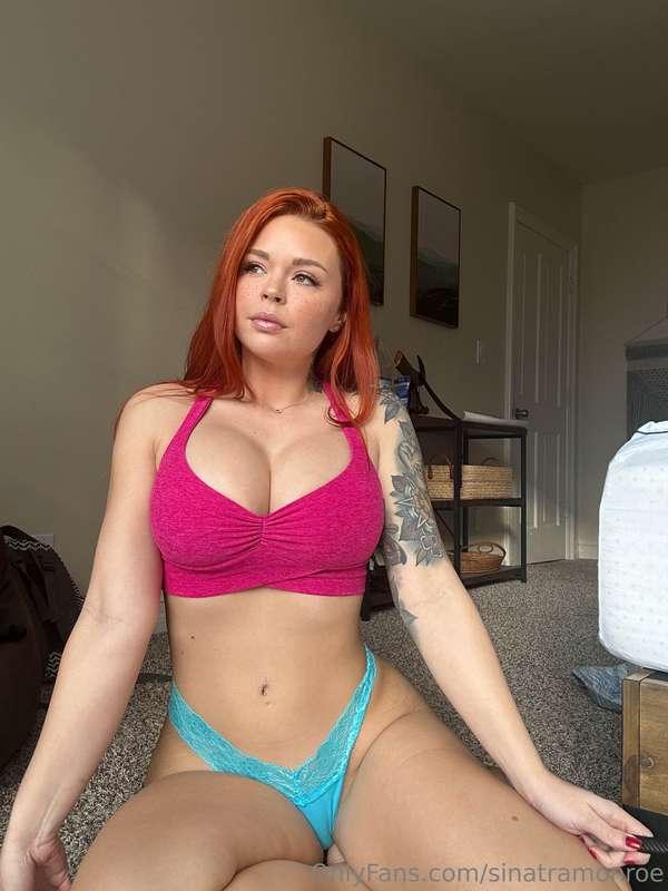 I want your cum dripping all over my juicy tits 💦🍒