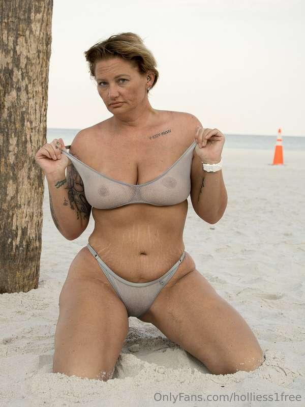 holliess1free image #15