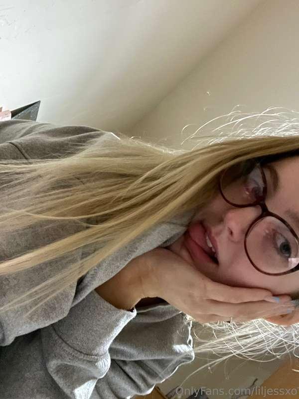 How badly do u want to fuck me? 😉