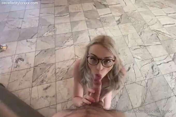 Dm me “glasses blowjob” for this video🍆💗