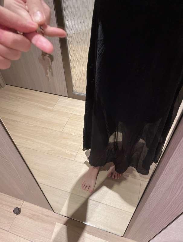 看見 什麼在我手上嗎？  鎖匙？ 不～這是你的忠誠！  和你 越發 #下賤 的未來  成為真正的 #奴隸  是怎樣！？ ..