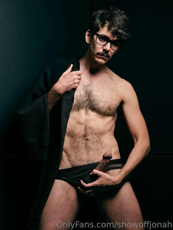 I'm a nice friendly guy, but I'm still gonna ram it in you.
..