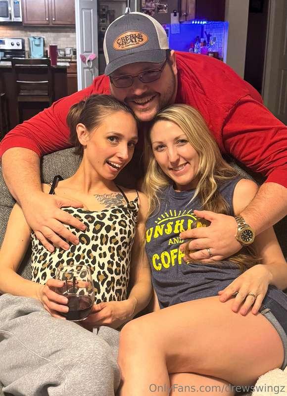 @lolawilld and @erikaswingz make for an incredibly fun three..