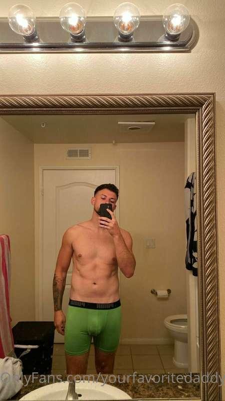 enjoying the view? 😝💦