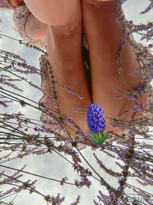 unlock to remove 🪻 and enjoy the view😈