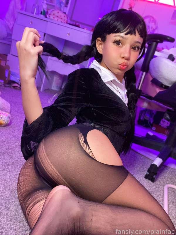 Thinking about me? or just goth girls in general?

#goth #wednesday #petite #ass #biracial #roleplay #19yearsold