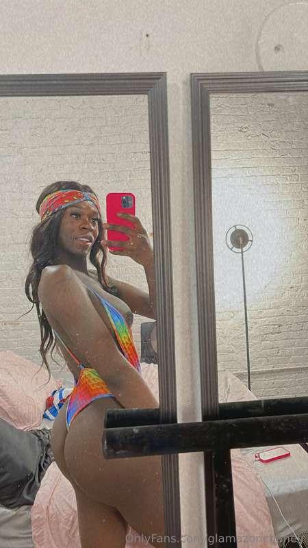 cheek day . 💋🍑