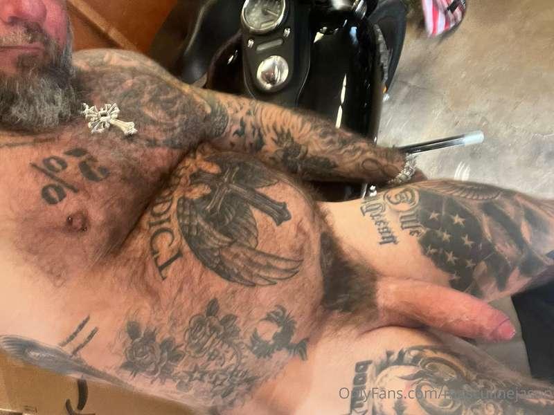 Come suck my cock and lets film it on my SOA Dyna!