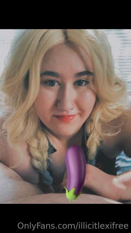 Ready to suck your cock👅