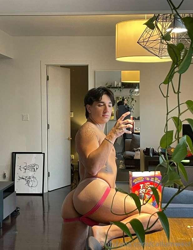 The view is better from behind 😈🍑